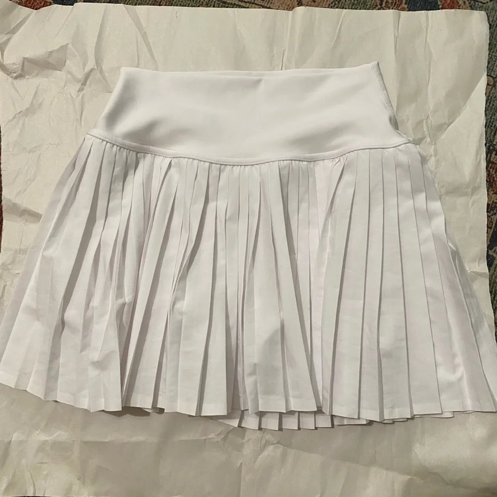 ALO Yoga White Pleated Grand Slam Tennis Mini Skirt